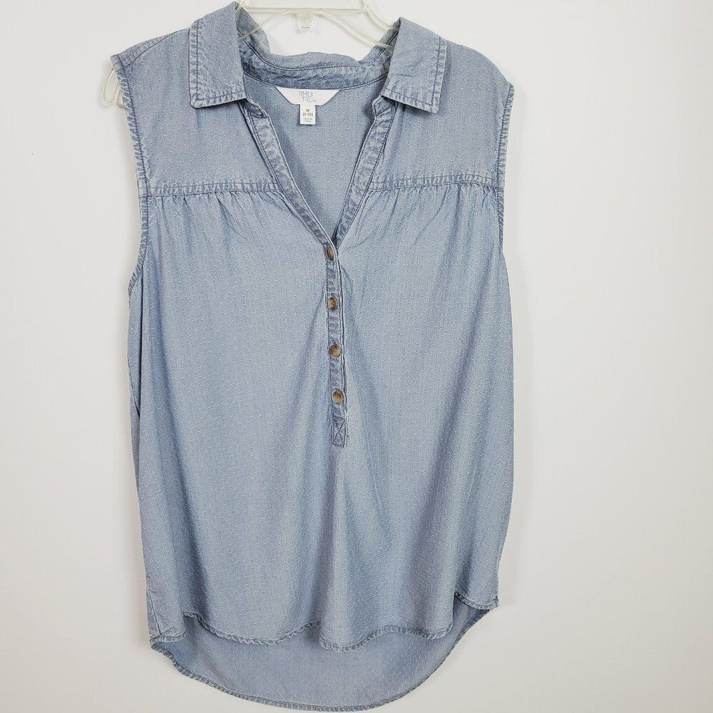 Time and Tru Light Blue High-Low Sleeveless Collared Half-Way Button Down Top